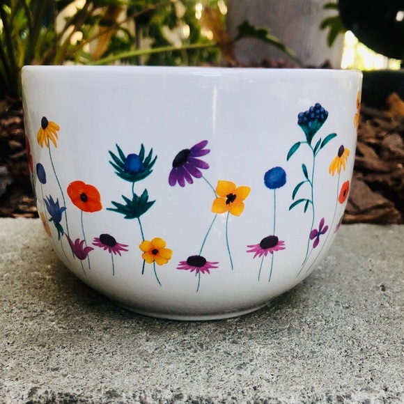 Large Floral WINNIE THE POOH Mug - Picture 3 of 4